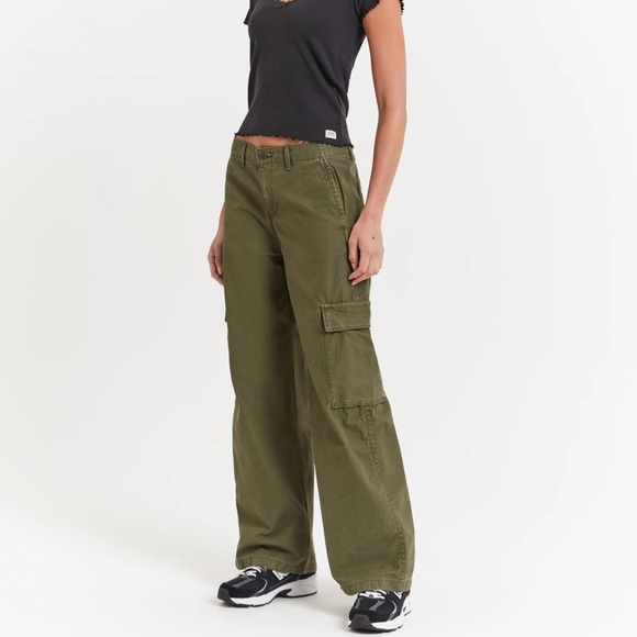 Levi’s Baggy Wide Leg CargoPants, size 30, great condition - Picture 3 of 13